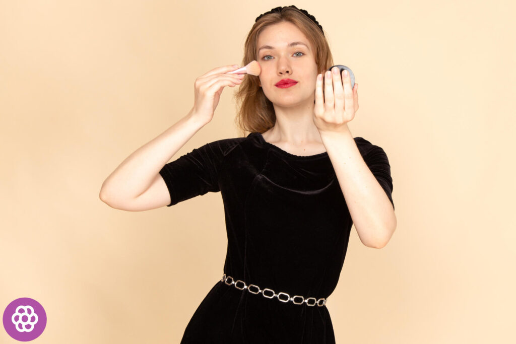 Sminke til en sort kjole